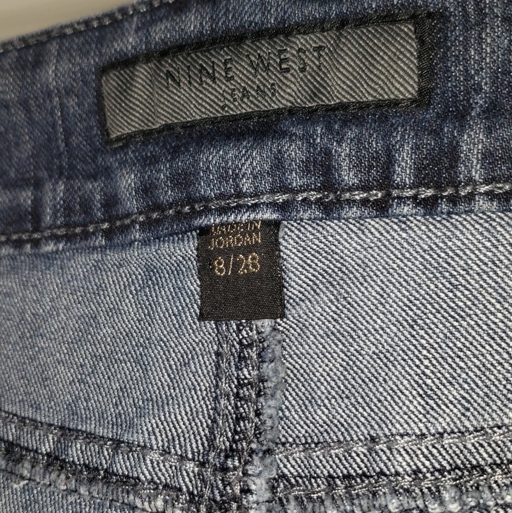 Nine West Jeans Lay Flat Size 8 EUC - Picture 5 of 9